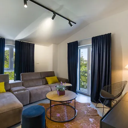 Lejlighed Luxury Joy In New - With Heated Pool