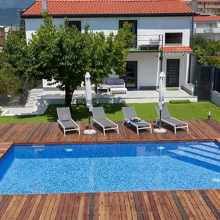 Luxury Joy In New - With Heated Pool Lejlighed *