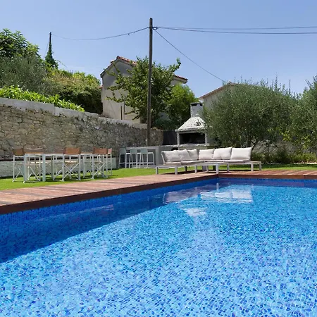 Luxury Joy In New - With Heated Pool Lejlighed
